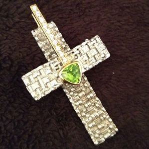 Juvite .925 & Rhodium Plated Gold Cross Pendant